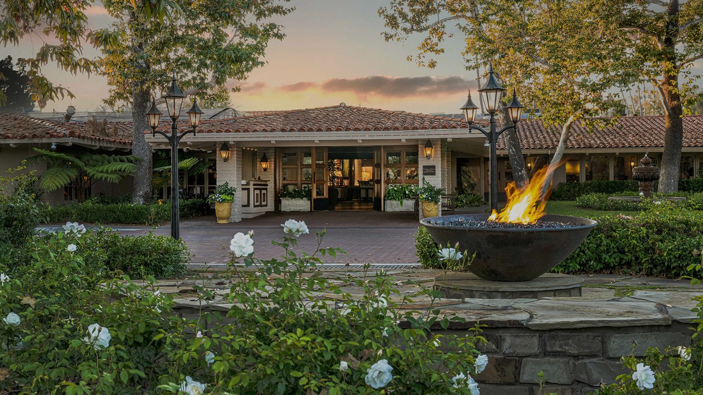 The entrance to Rancho Bernardo Inn at dusk